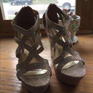 Champaign Sparkly Styluxe Wedges✨